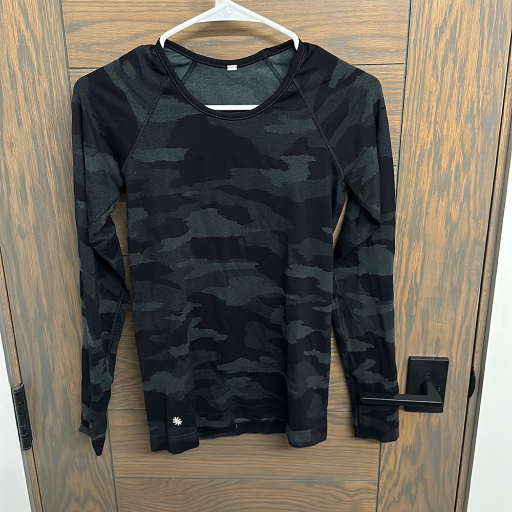 WOMENS ATHLETA CAMO LONG SLEEVE TOP